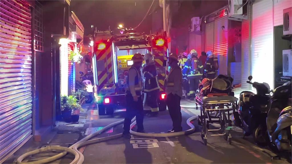 新北中和公寓瓦斯氣爆 碎玻璃噴落屋外、50多歲獨居男昏迷送醫