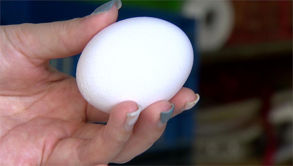 巴西蛋製成蛋液的產地標示台灣。圖／台視新聞