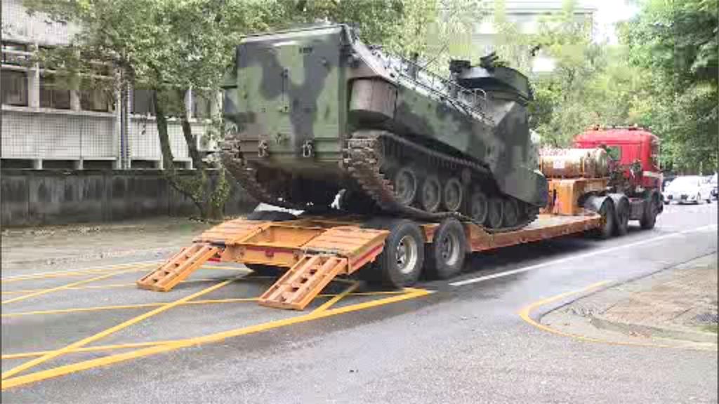 為防璨樹颱風威脅，國軍兩棲突擊載具提前進駐蘇澳。圖／台視新聞