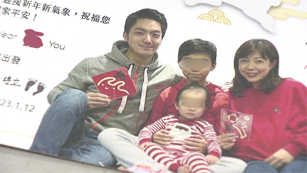 台北市長蔣萬安送新年餅乾禮盒給議員，其中自己全家福的新年賀卡，遭質疑用公帑來做公關？圖／台視新聞