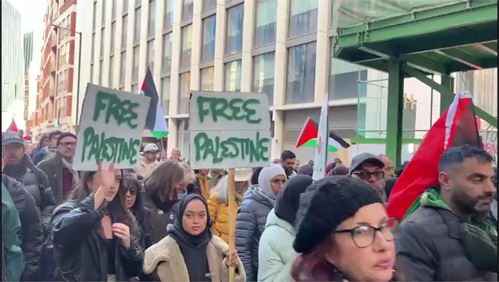 挺巴勒斯坦群眾上街遊行，呼籲以巴衝突停火。國／路透社、CNN