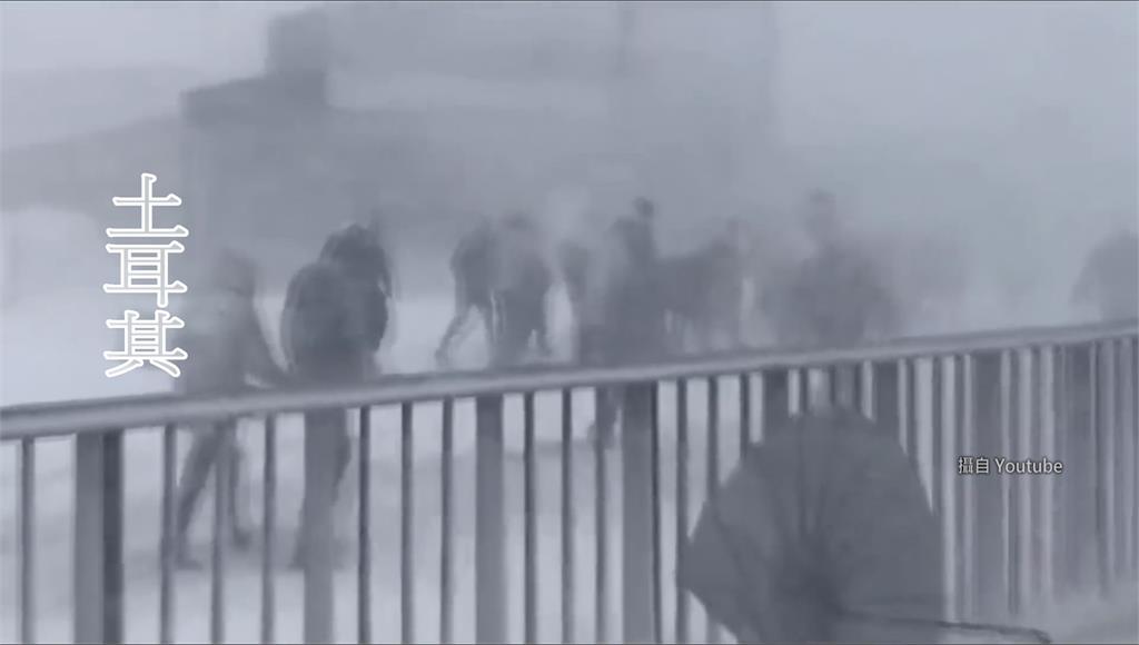暴風雪襲捲土耳其！ 積雪壓垮機場貨運中心 航班被...