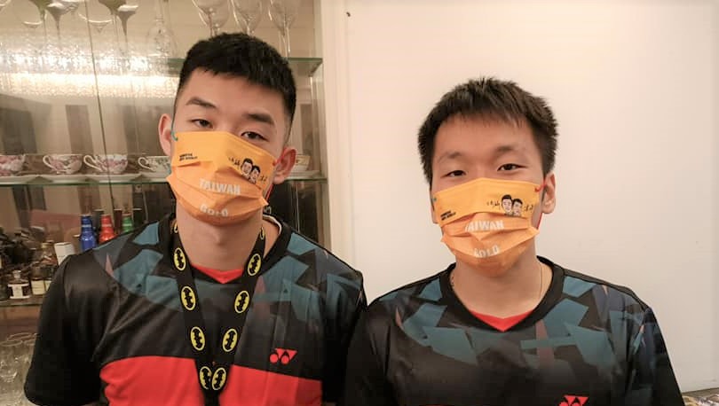 我國羽球黃金男雙「麟洋配」，王齊麟和李洋。圖／翻攝自Facebook @李洋Lee Yang