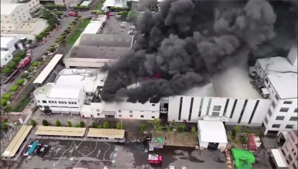 彰化福興紡織工廠大火！ 恐怖黑煙狂竄影響車道