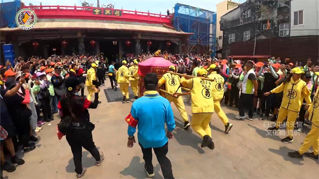 白沙屯媽祖跨越西螺大橋挺進雲林 一路直奔找西螺「太平媽」聊聊天