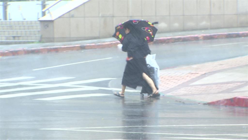 巴威想再度睜眼？眼牆外伴隨「螺旋雨帶」　降雨熱區恐下至深夜