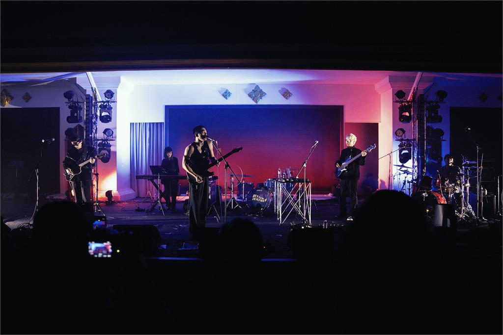 「傻子與白痴」首登泰國舞台 搖滾歌單引爆現場