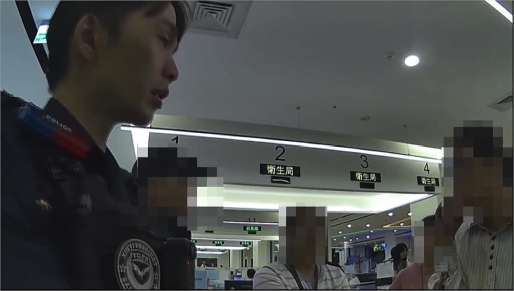 市府免費法律諮詢　女突失控潑律師紅茶「當場變被告」