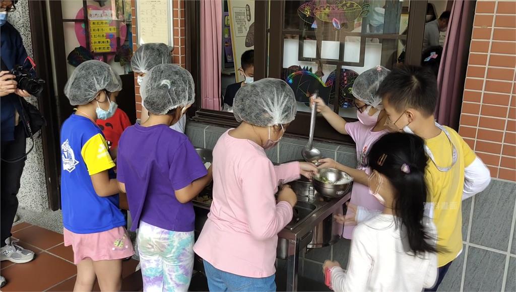 新竹市營養午餐費提高，卻傳出多校採購案流標，家長憂孩子開學沒飯吃。示意圖 ／台視新聞（資料畫面）