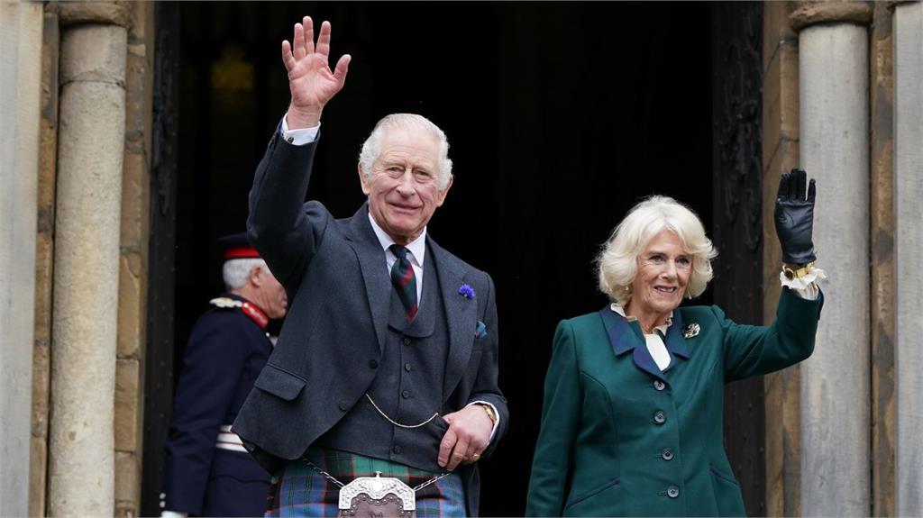 英王查爾斯三世和卡蜜拉。圖／翻攝自Facebook@The Royal Family