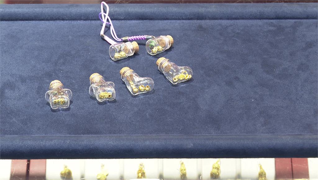 交換禮物買1物「小到看不清」！ 網嗨翻：收到會愛死