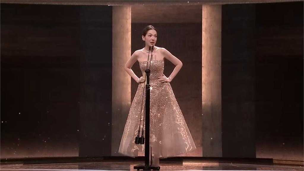 金馬62／許瑋甯頒獎「大凹焦」一片糊  三七步怒插腰:可以給我焦嗎？