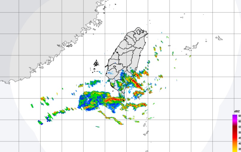 馬鞍颱風外圍環流影響，東南部和恆春地區大雨機率高。圖／翻攝自中央氣象局