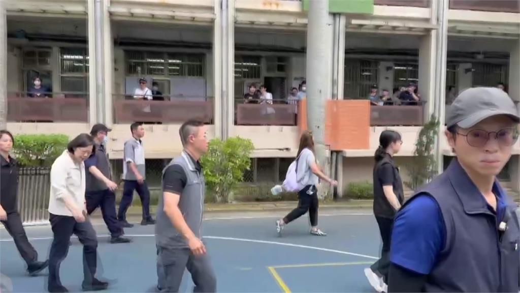 吴劲调研滁城应急供水工程建树使命等情景_