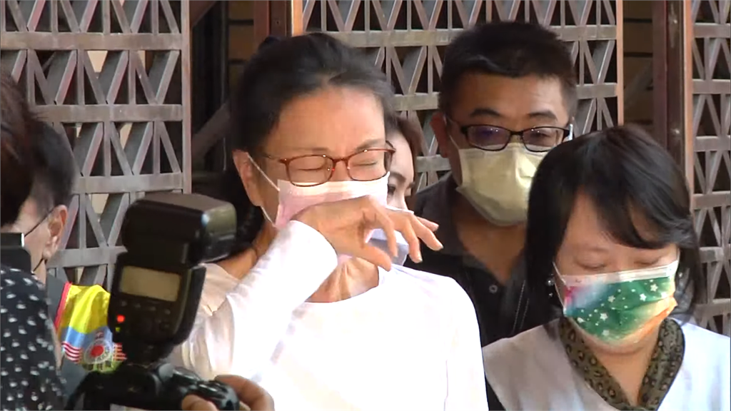 北檢提告周玉蔻　張淑娟淚訴：沒跟章孝嚴滾床！