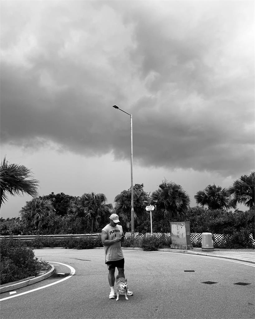 港宏福苑惡火奪65命！1消防殉職 女友悲痛發文：好想再牽你的手