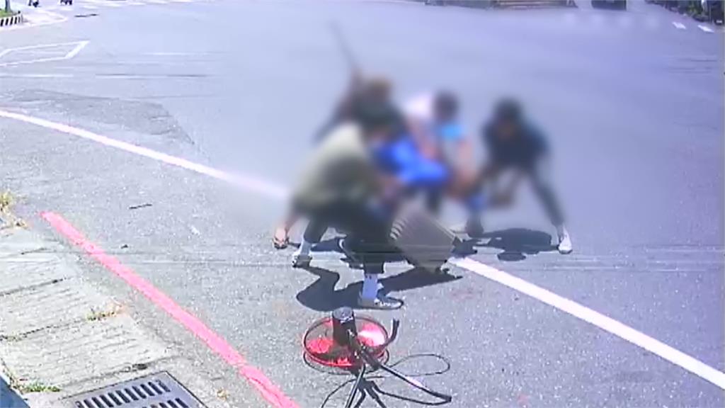 不畏隨機砍人！台東縣調查站司機率子救人 拿湯勺、扛電扇壓制嫌犯
