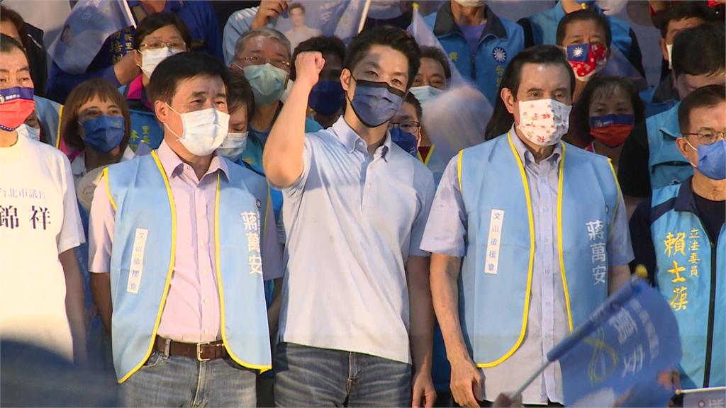 陳時中、蔣萬安、黃珊珊參加祈福路跑 同台合影互動少